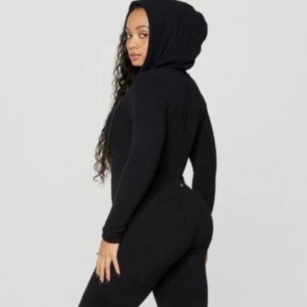 YITTY Fabletics Pet Me Heart Pocket Onesie - Caviar/Black - size small